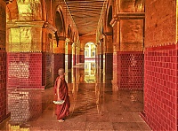 Mandalay_13_Mahamuni_Pagoda.jpg