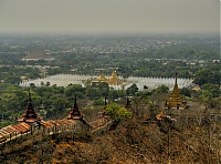 Mandalay_24_Kuthodaw_Pagoda.jpg