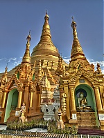 Shwedagon_Pagoda_10.jpg